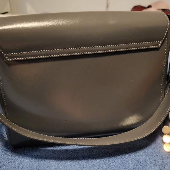 Grey green leather shoulder bag - Picture 4 of 6